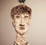 "Marinero perdido", troquelado de material reciclado, alto 89 cm, (2012)